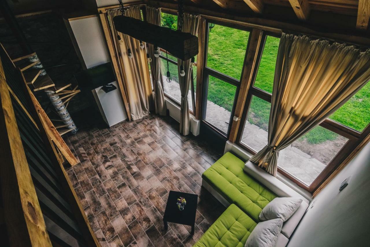 Завоя Hotel Kruşuna Exterior foto